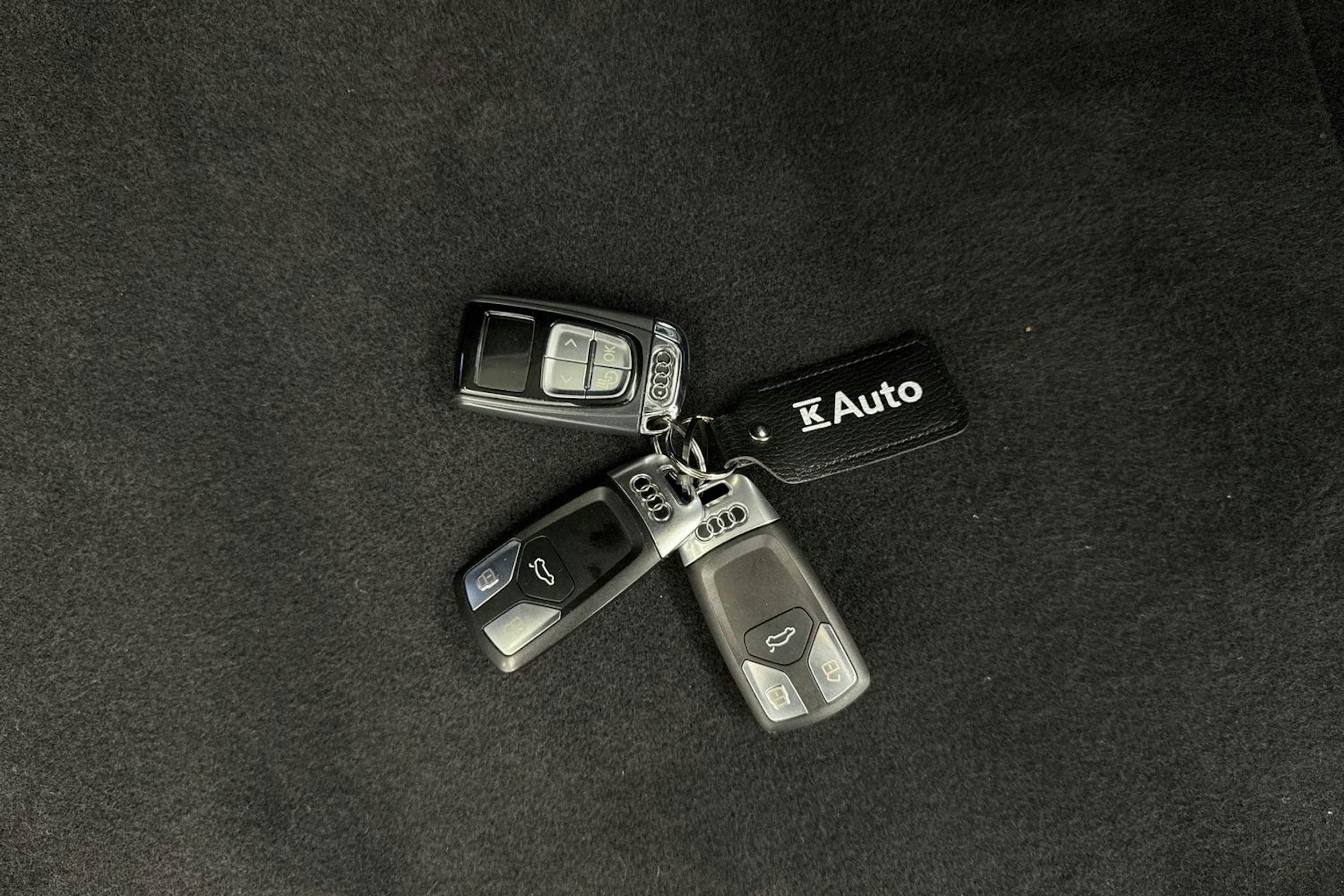 musta Audi A4 2018 kuva 29.