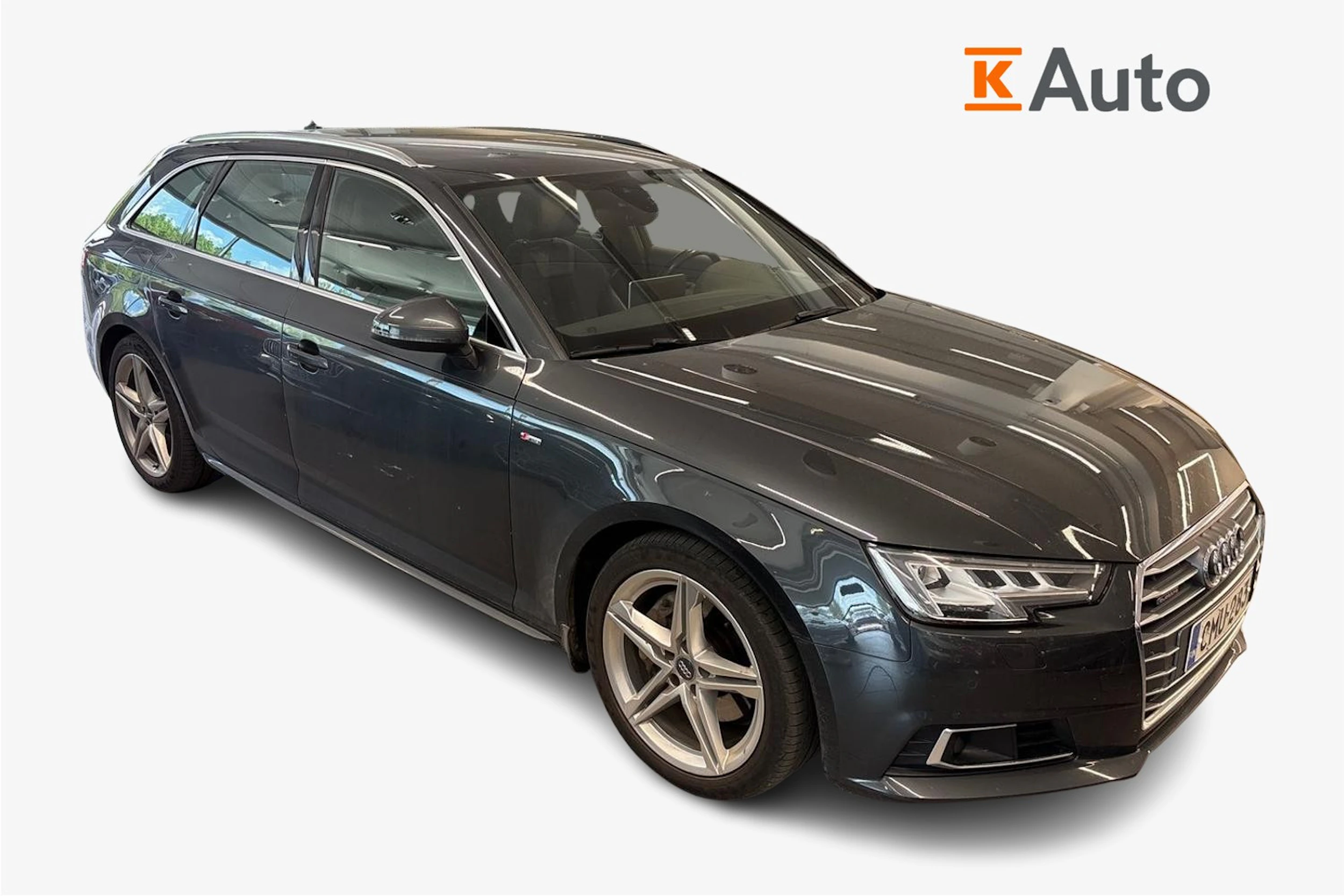 harmaa Audi A4 2018 kuva 1.