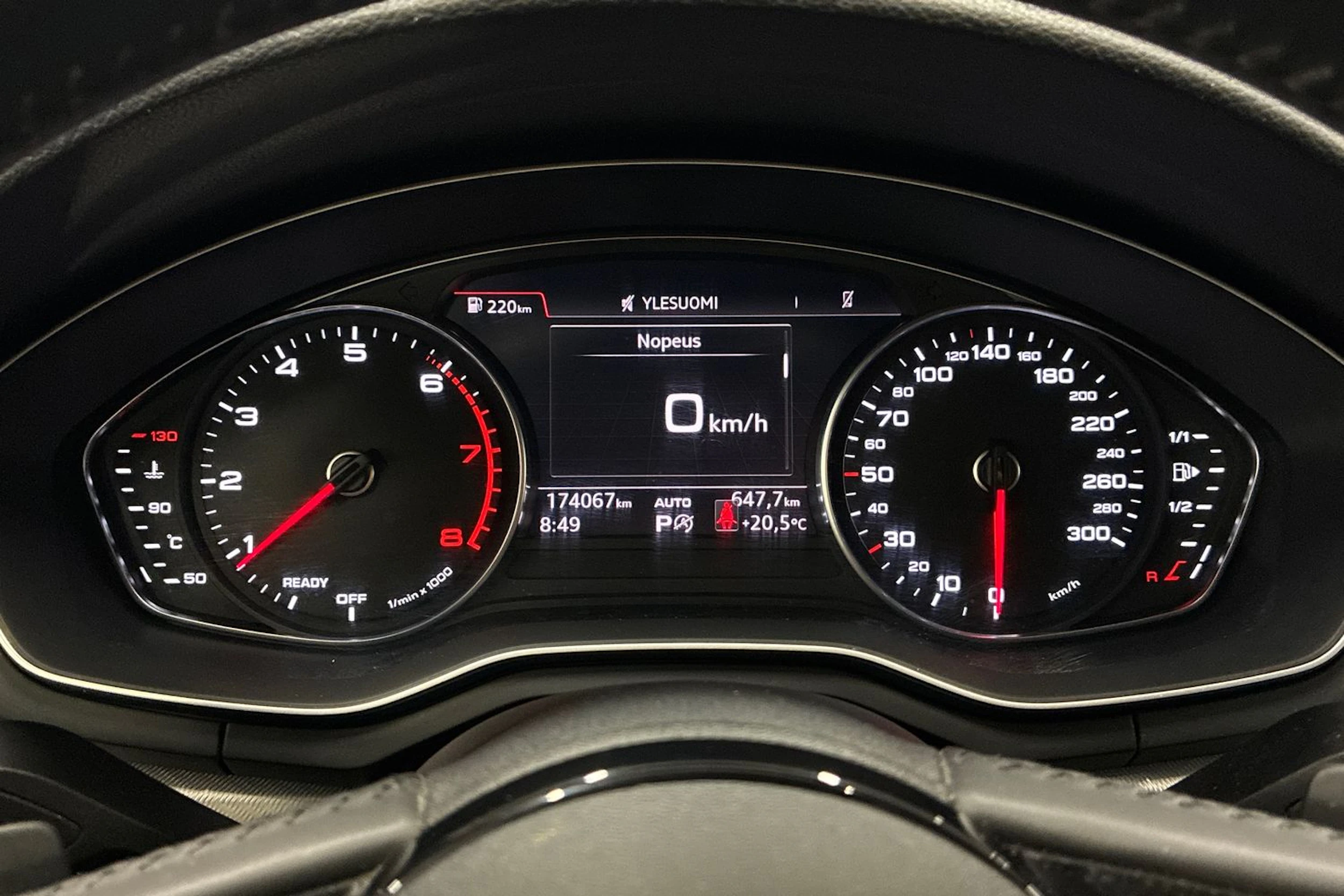 harmaa Audi A4 2018 kuva 12.