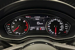 harmaa Audi A4 2018 kuva 12.