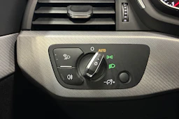 harmaa Audi A4 2018 kuva 16.