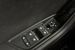 harmaa Audi A4 2018 kuva 17.