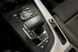 harmaa Audi A4 2018 kuva 18.