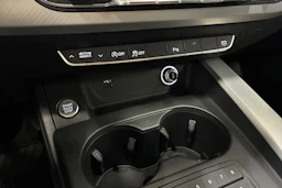harmaa Audi A4 2018 kuva 19.