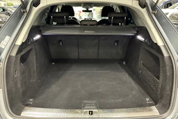harmaa Audi A4 2018 kuva 26.