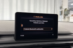 Valkoinen Audi A4 2018 kuva 18.