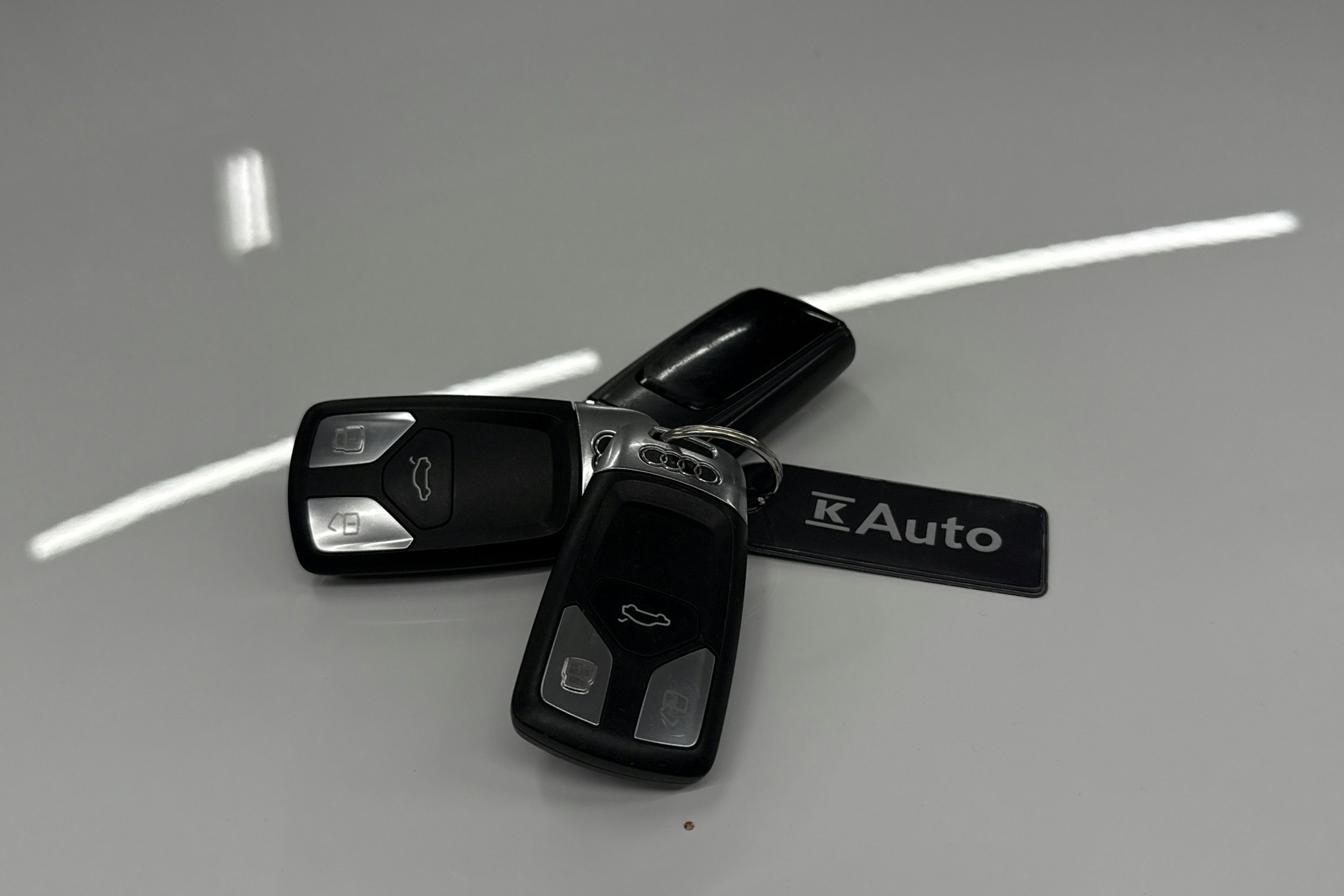 Valkoinen Audi A4 2018 kuva 28.