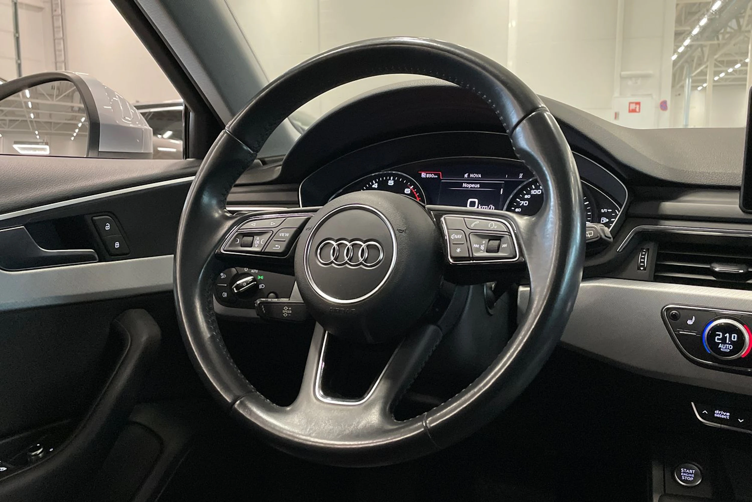hopea Audi A4 2018 kuva 13.