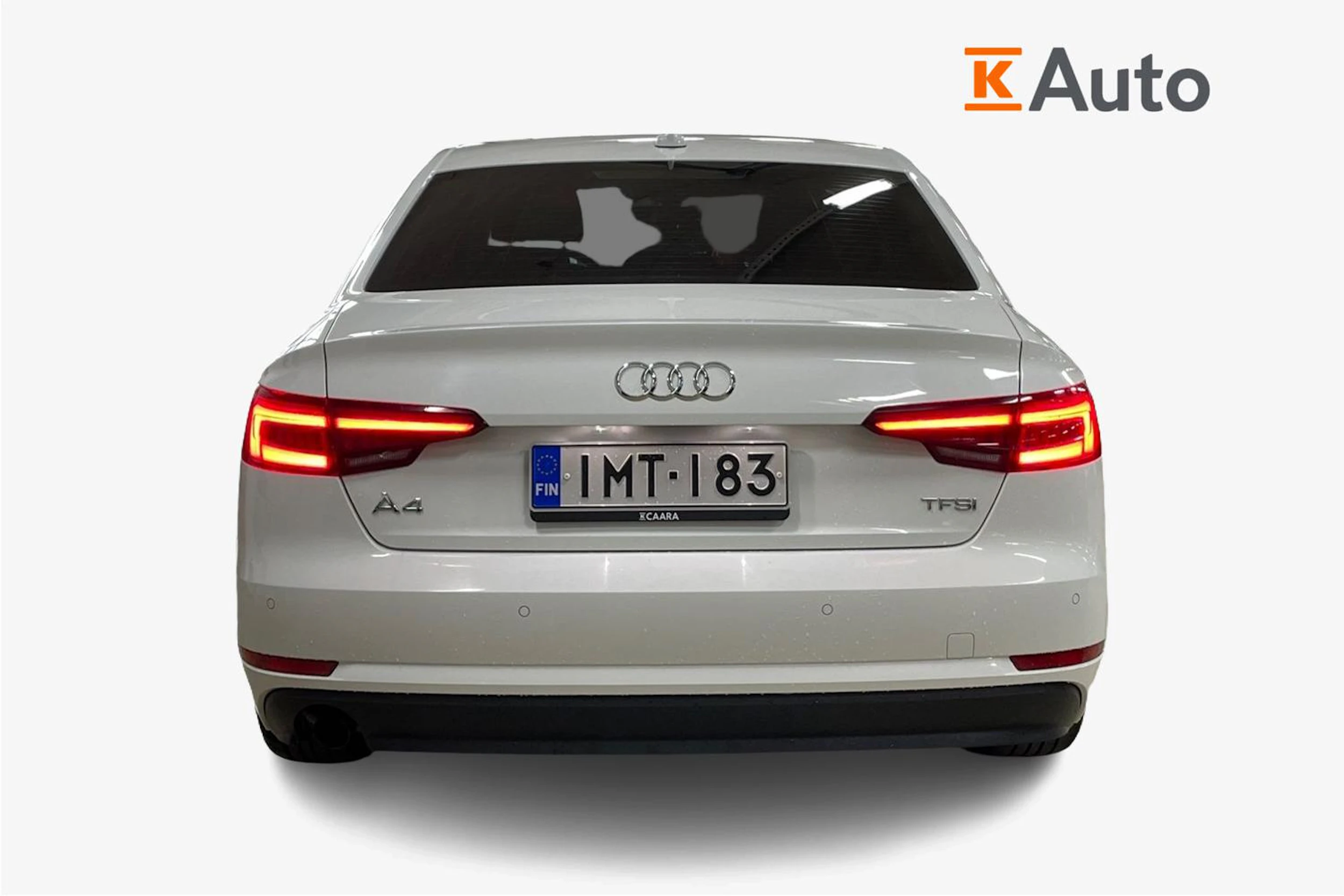 Valkoinen Audi A4 2018 kuva 4.