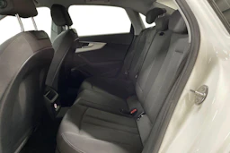 Valkoinen Audi A4 2018 kuva 11.