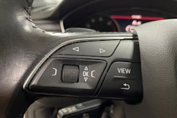 Valkoinen Audi A4 2018 kuva 16.