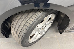 musta Audi A4 2018 kuva 10.