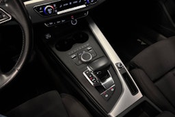 musta Audi A4 2018 kuva 22.