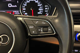 valkoinen Audi A4 2018 kuva 16.