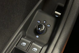 valkoinen Audi A4 2018 kuva 19.