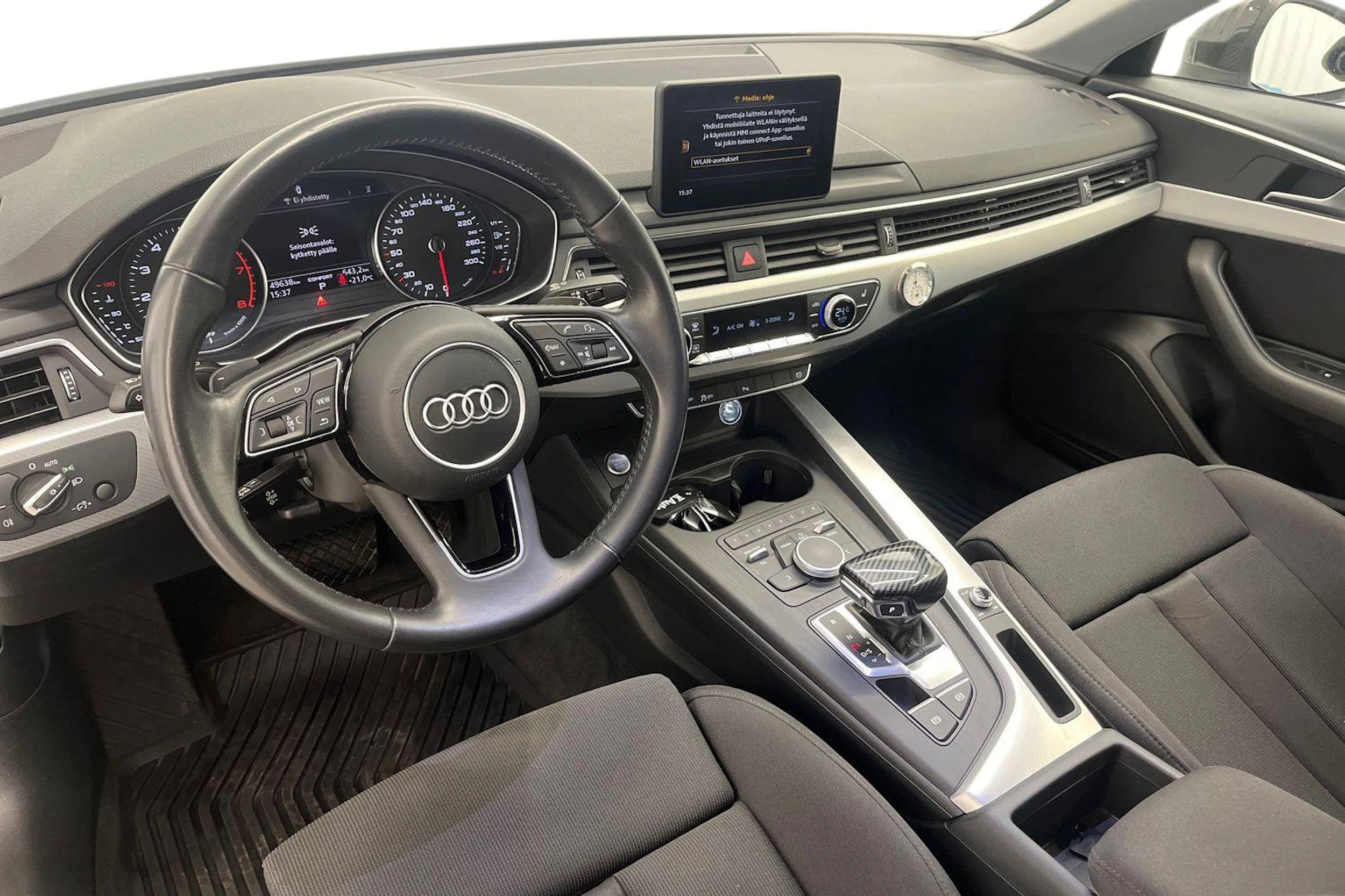 valkoinen Audi A4 2018 kuva 6.