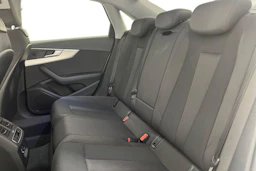 valkoinen Audi A4 2018 kuva 8.
