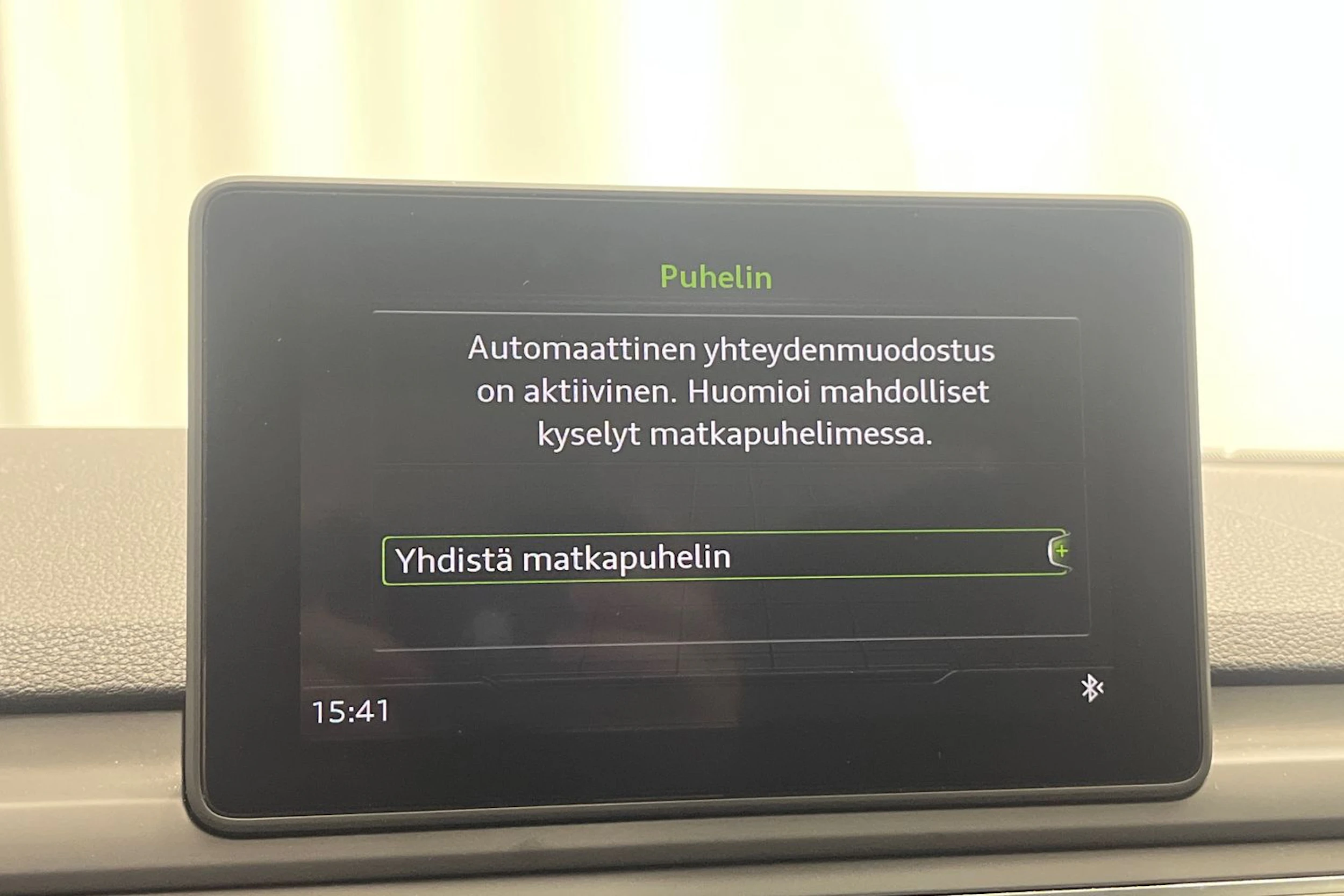 valkoinen Audi A4 2018 kuva 18.