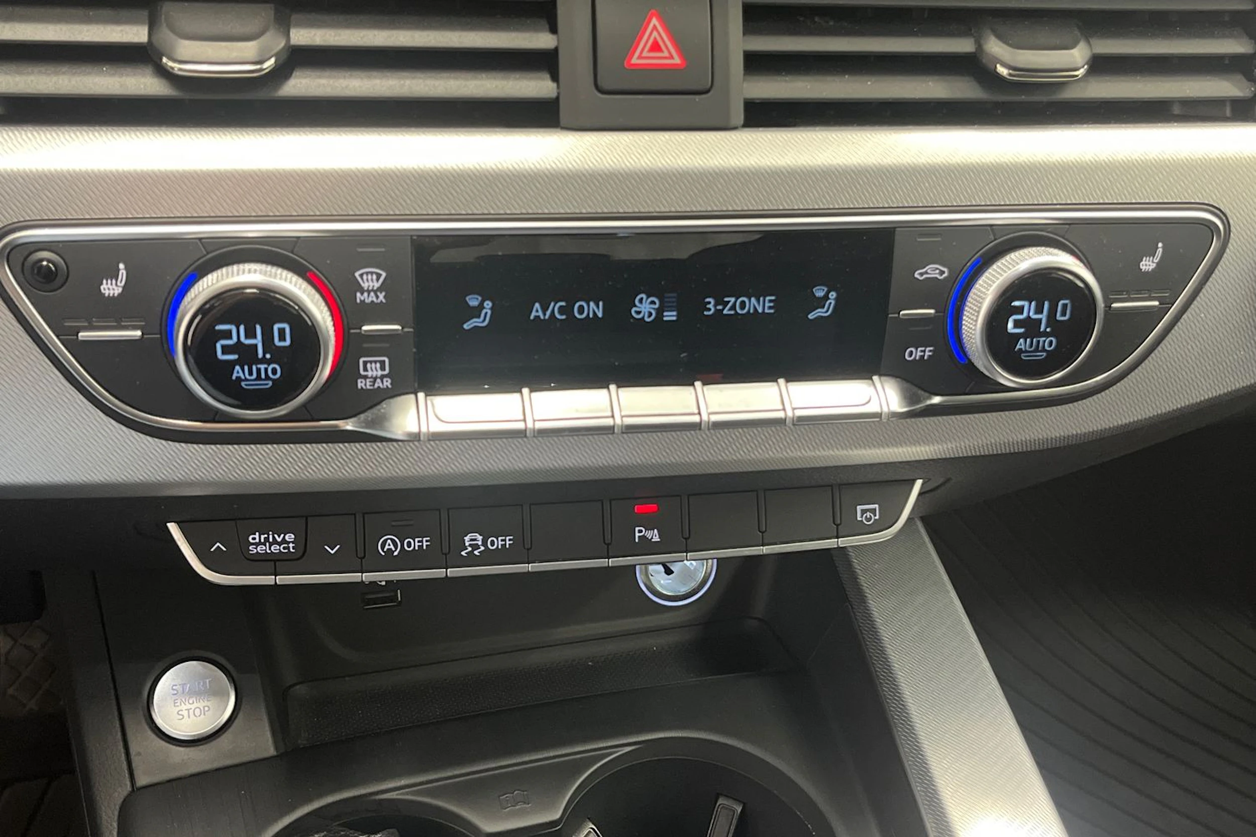 valkoinen Audi A4 2018 kuva 20.