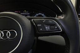 Sininen Audi A4 2018 kuva 22.