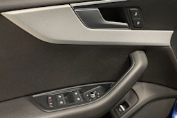 Sininen Audi A4 2018 kuva 23.