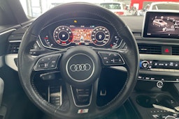 Harmaa Audi A4 2018 kuva 17.