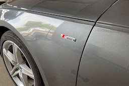 Harmaa Audi A4 2018 kuva 21.