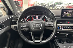 valkoinen Audi A4 2018 kuva 11.