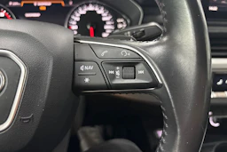 valkoinen Audi A4 2018 kuva 14.