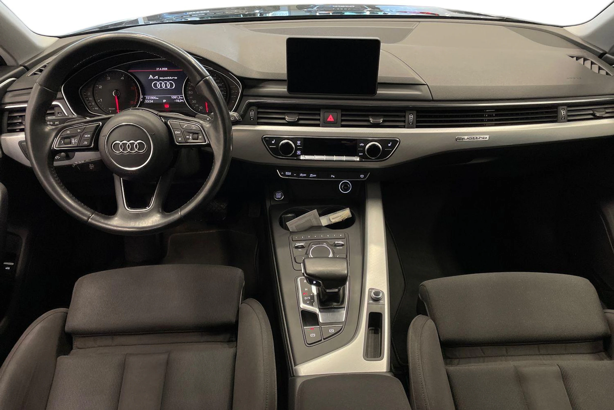 Musta Audi A4 2018 kuva 9.
