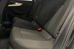 Musta Audi A4 2018 kuva 11.
