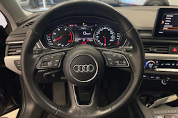 Musta Audi A4 2018 kuva 16.