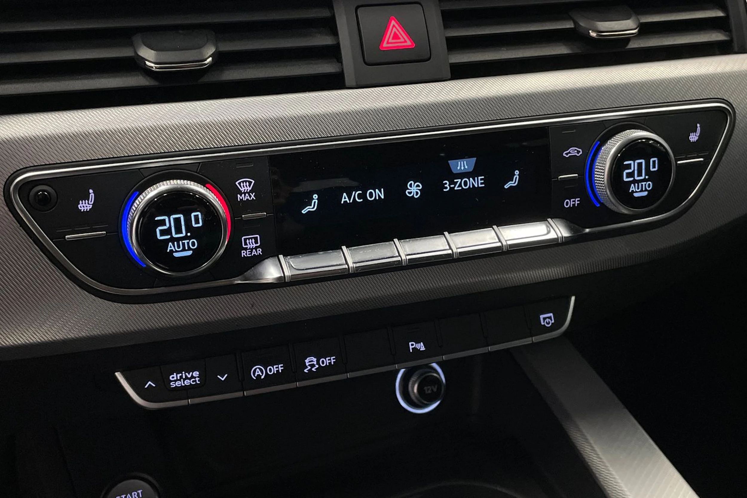 Musta Audi A4 2018 kuva 21.
