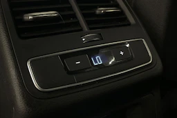 Musta Audi A4 2018 kuva 24.