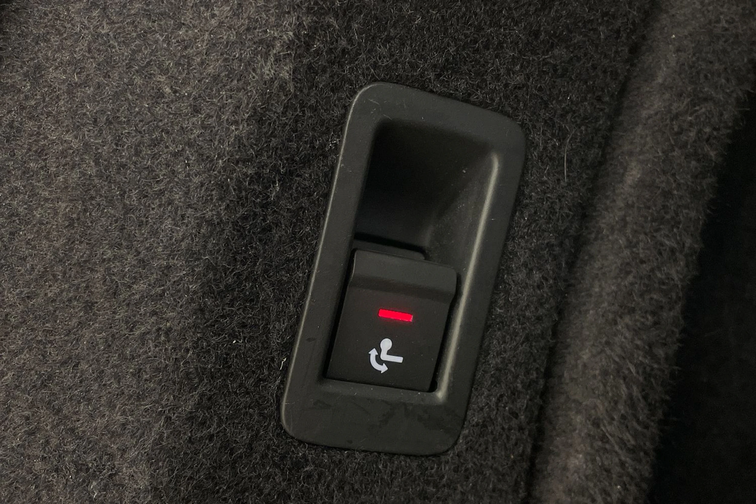 Musta Audi A4 2018 kuva 26.