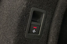Musta Audi A4 2018 kuva 26.