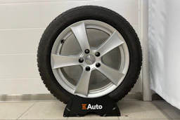 Musta Audi A4 2018 kuva 28.