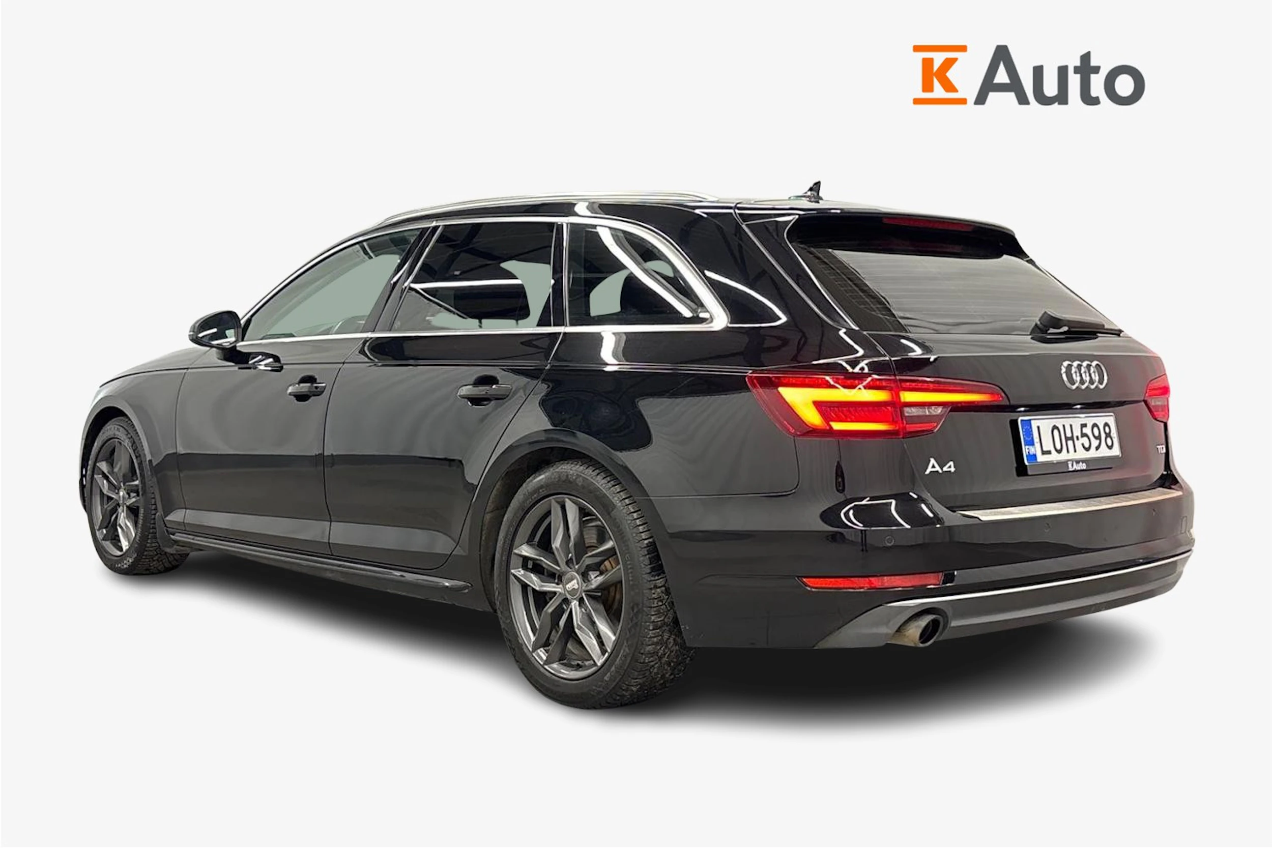 musta Audi A4 2018 kuva 2.