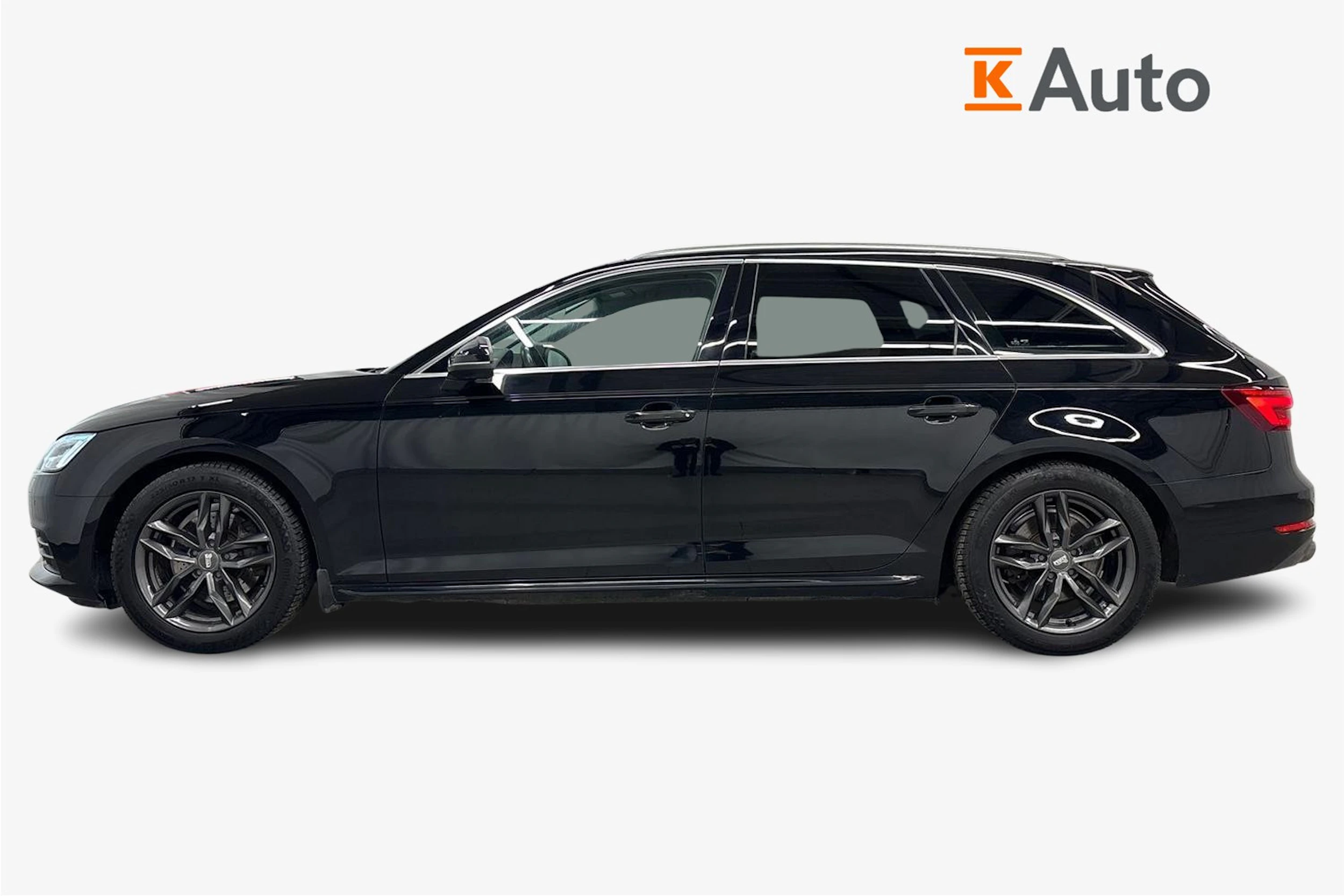 musta Audi A4 2018 kuva 5.