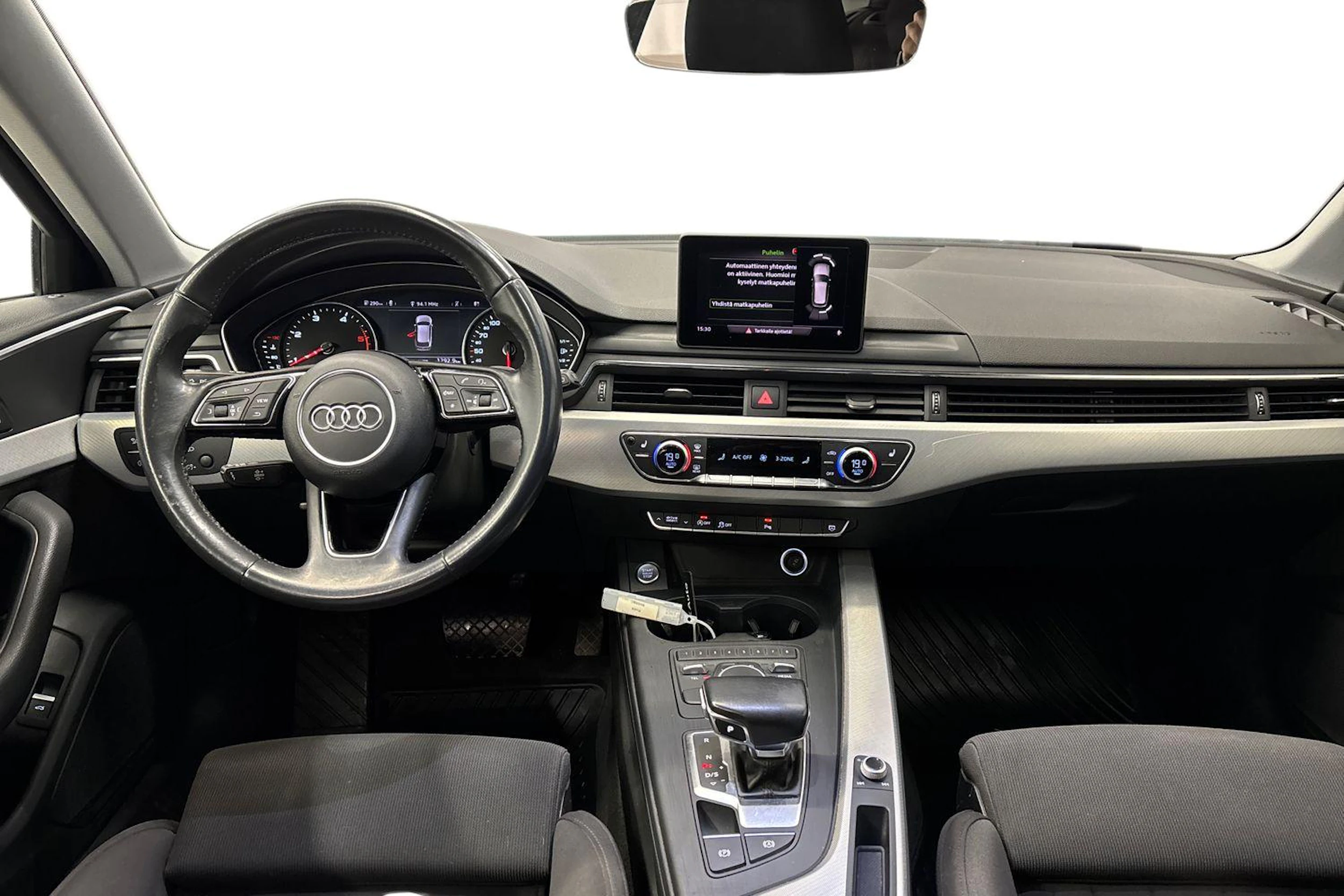 musta Audi A4 2018 kuva 7.