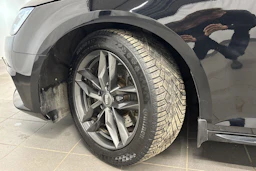 musta Audi A4 2018 kuva 10.