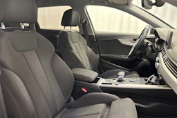 musta Audi A4 2018 kuva 11.