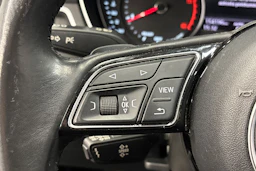 musta Audi A4 2018 kuva 16.