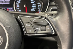 musta Audi A4 2018 kuva 17.