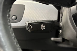 musta Audi A4 2018 kuva 18.