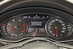 musta Audi A4 2018 kuva 19.