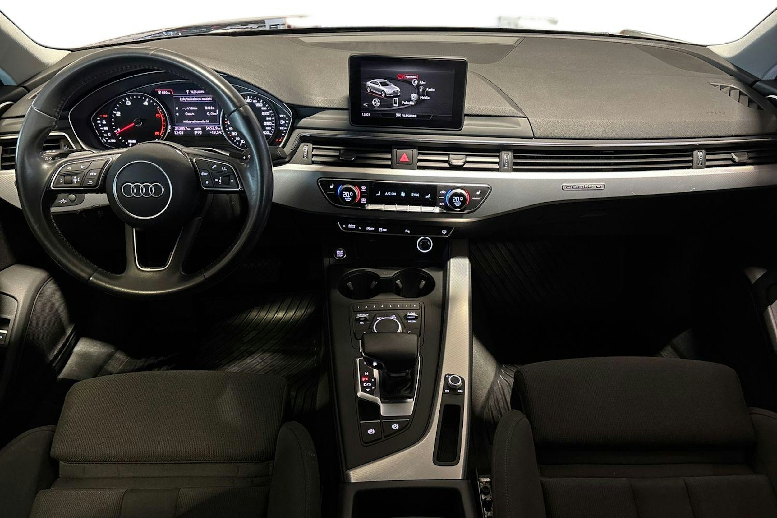 Sininen Audi A4 2018 kuva 7.