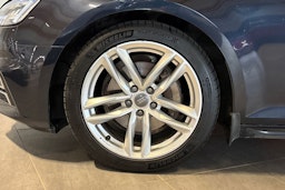 Sininen Audi A4 2018 kuva 9.