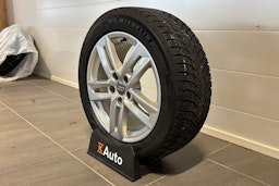 Sininen Audi A4 2018 kuva 13.