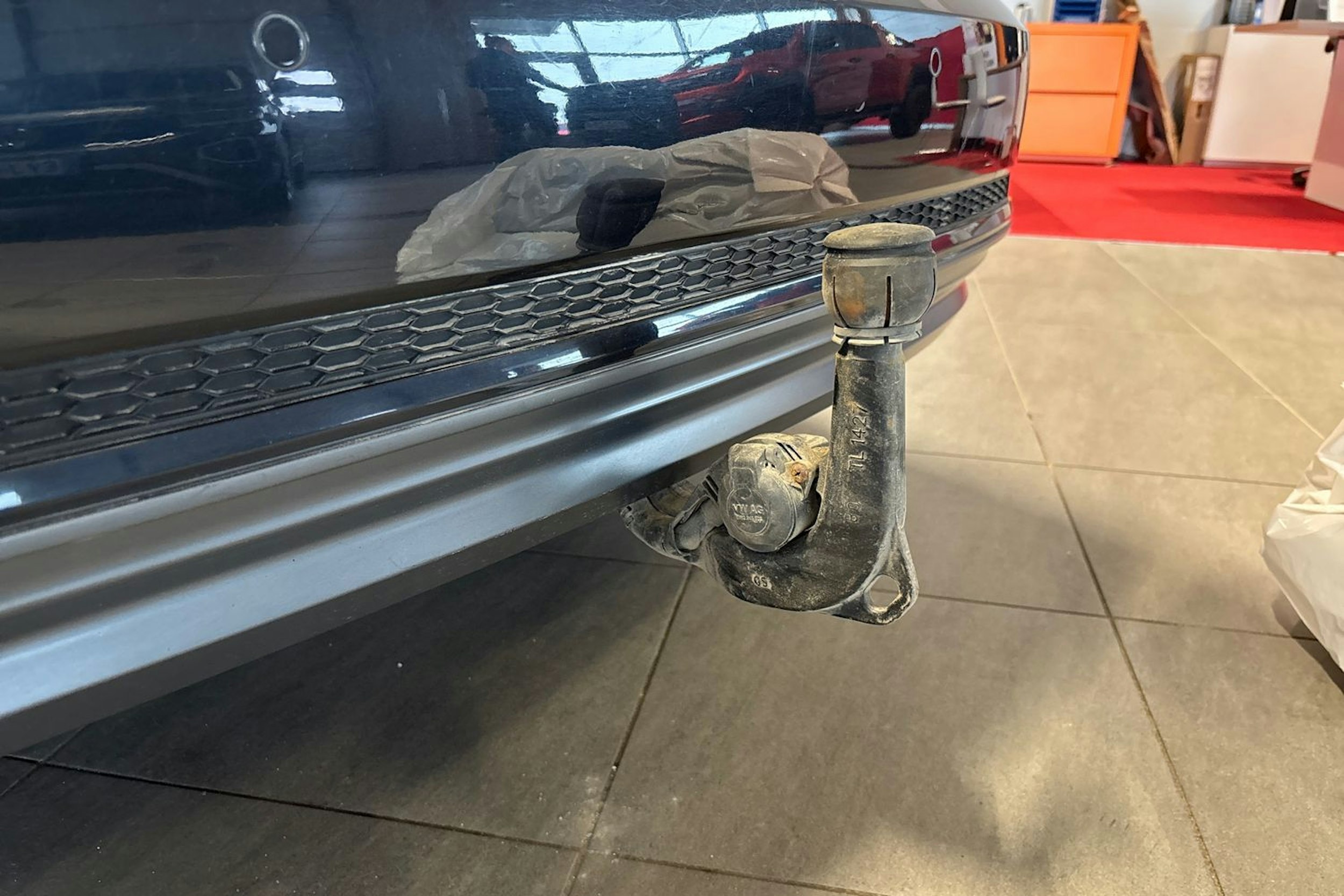 Sininen Audi A4 2018 kuva 18.